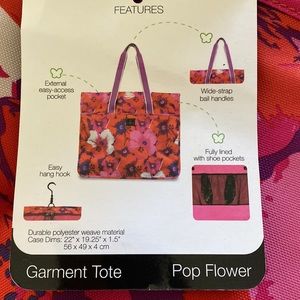 TRAVEL GARMENT BAG ESSENTIAL FOR CARRYING LONG DRESSES OR PANTS NWT